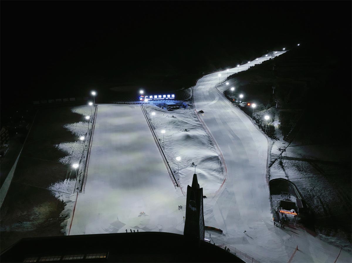 滑雪场夜场照明
